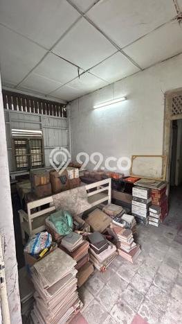 Rumah Strategis di Medan Petisah, 3 KM, Lingkungan Tenang, Luas 580m2m² Bangunan 179m2m² Rumah Strategis di Medan Petisah, 3 KM, Lingkungan Tenang, Luas 580m2m² Bangunan 179m2m²