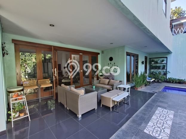 Dijual Rumah Mewah Elegan Dengan View Cantik di Pejaten, Jakarta Selatan Dijual Rumah Mewah Elegan Dengan View Cantik di Pejaten, Jakarta Selatan