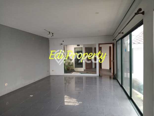 Rumah Luxury Modern Siap Huni di Pondok Indah Jakarta Selatan Rumah Luxury Modern Siap Huni di Pondok Indah Jakarta Selatan