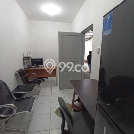 Disewakan Gudang Strategis Kawasan Cengkareng, Luas 200m², Pusat Bisnis Disewakan Gudang Strategis Kawasan Cengkareng, Luas 200m², Pusat Bisnis