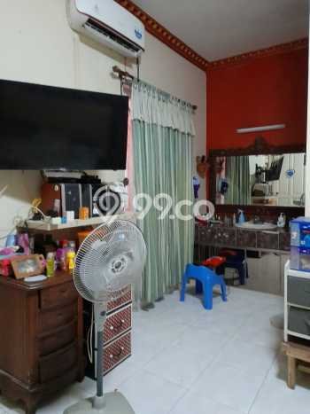 HARGA SPECIAL! Rumah Asri lokasi Cipondoh, Luas 180m² Bangunan 250m² HARGA SPECIAL! Rumah Asri lokasi Cipondoh, Luas 180m² Bangunan 250m²