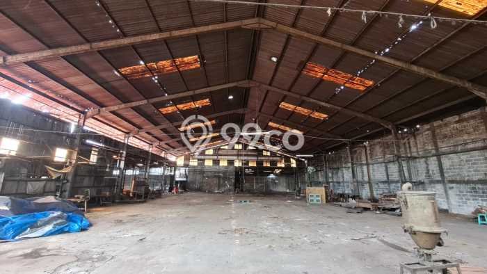 PELUANG EMAS! Gudang di Curug, Luas 3500m², Pusat Bisnis PELUANG EMAS! Gudang di Curug, Luas 3500m², Pusat Bisnis