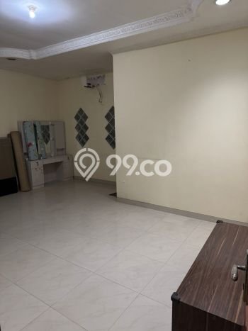 Siap Huni Rumah Mewah 3 Kamar di Kebon Jeruk Dekat ke Mana Pun Siap Huni Rumah Mewah 3 Kamar di Kebon Jeruk Dekat ke Mana Pun