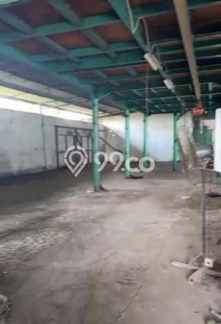 Gudang disewakan lokasi strategis Cengkareng Jakarta Barat 300m2 Gudang disewakan lokasi strategis Cengkareng Jakarta Barat 300m2