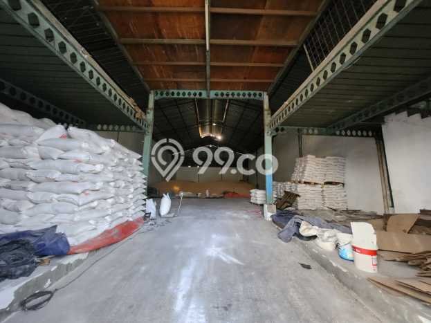 Gudang Disewa di Jakarta Barat dengan LB 500m2 Area Komersial Ramai Gudang Disewa di Jakarta Barat dengan LB 500m2 Area Komersial Ramai