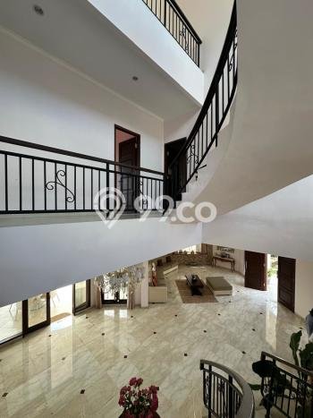 Vila di , Luas 740m2m², Lokasi Strategis Vila di , Luas 740m2m², Lokasi Strategis