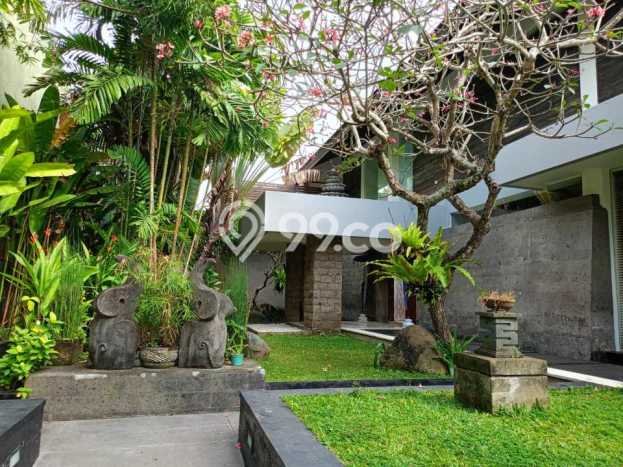 Vila di Kuta Selatan, Area 1100m2m², Akses ke berbagai keperluan Vila di Kuta Selatan, Area 1100m2m², Akses ke berbagai keperluan