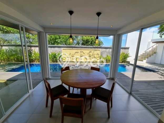 Hunian Elit LB 436m2 Siap Huni Desain Elegan di Uluwatu, Badung Hunian Elit LB 436m2 Siap Huni Desain Elegan di Uluwatu, Badung