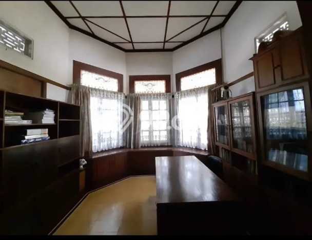 Rumah Elit Modern Siap Huni di Wastukencana Bandung Rumah Elit Modern Siap Huni di Wastukencana Bandung