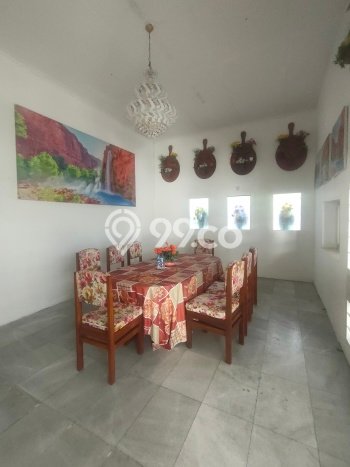 Hunian Eksklusif Siap Huni LT 881m2 di Genteng, Surabaya Hunian Eksklusif Siap Huni LT 881m2 di Genteng, Surabaya