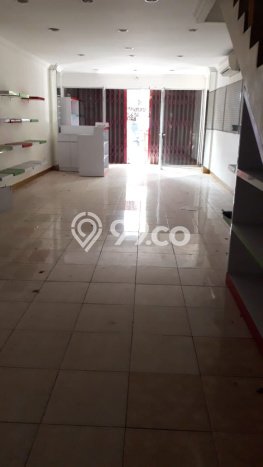 Ruko Bagus Dijual LB 250m2 Lokasi Strategis Jakarta Pusat Area Cocok untuk Bisnis Ruko Bagus Dijual LB 250m2 Lokasi Strategis Jakarta Pusat Area Cocok untuk Bisnis