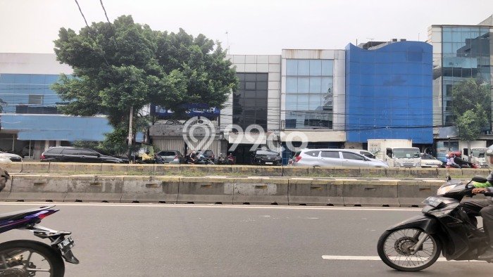 Dijual! Ruko di Hasyim Ashari Jakarta Pusat LT 196m2 / LB 432m2 Kawasan Strategis Dijual! Ruko di Hasyim Ashari Jakarta Pusat LT 196m2 / LB 432m2 Kawasan Strategis