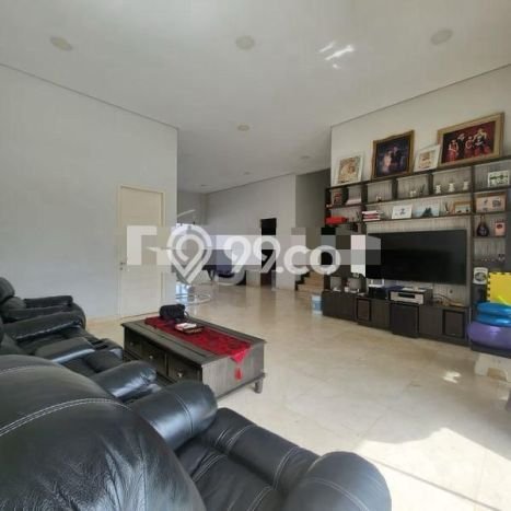 Rumah Luxury Modern Tanpa Renovasi di Metro permata Jakarta Barat Rumah Luxury Modern Tanpa Renovasi di Metro permata Jakarta Barat