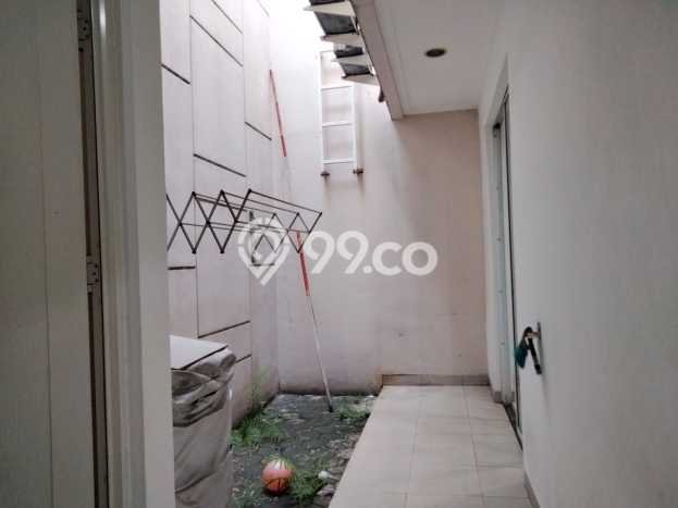 Rumah Modern 4 KT di Green Lake City Jakarta Barat Semi Furnished Rumah Modern 4 KT di Green Lake City Jakarta Barat Semi Furnished