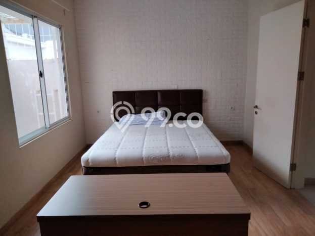 Rumah Modern 4 KT di Green Lake City Jakarta Barat Semi Furnished Rumah Modern 4 KT di Green Lake City Jakarta Barat Semi Furnished