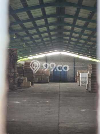 Gudang paling strategis disewakan di Karawaci Tangerang Gudang paling strategis disewakan di Karawaci Tangerang