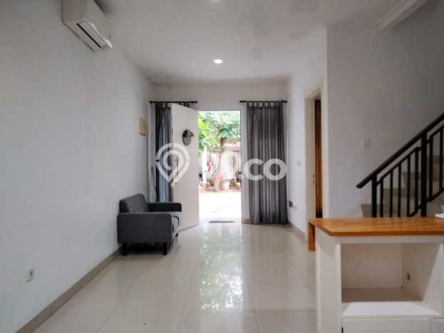 Rumah Modern 4 KT di Green Lake City Jakarta Barat Semi Furnished Rumah Modern 4 KT di Green Lake City Jakarta Barat Semi Furnished