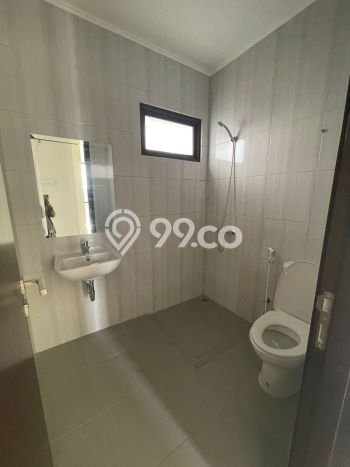 Ready to Use! Luxury House LT 120m2 Desain Modern di BSD City Ready to Use! Luxury House LT 120m2 Desain Modern di BSD City