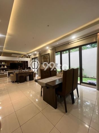 Jual Rumah Luas Elegan Dengan View Eksklusif di BSD, Tangerang Jual Rumah Luas Elegan Dengan View Eksklusif di BSD, Tangerang