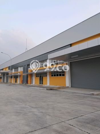 Gudang disewakan di Cikarang Timur Bekasi dengan luas bangunan 1200m2 Gudang disewakan di Cikarang Timur Bekasi dengan luas bangunan 1200m2