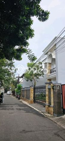 Hunian Mewah LB 450m2 Siap Huni Desain Elegan di Lebak Bulus, Jakarta Selatan Hunian Mewah LB 450m2 Siap Huni Desain Elegan di Lebak Bulus, Jakarta Selatan