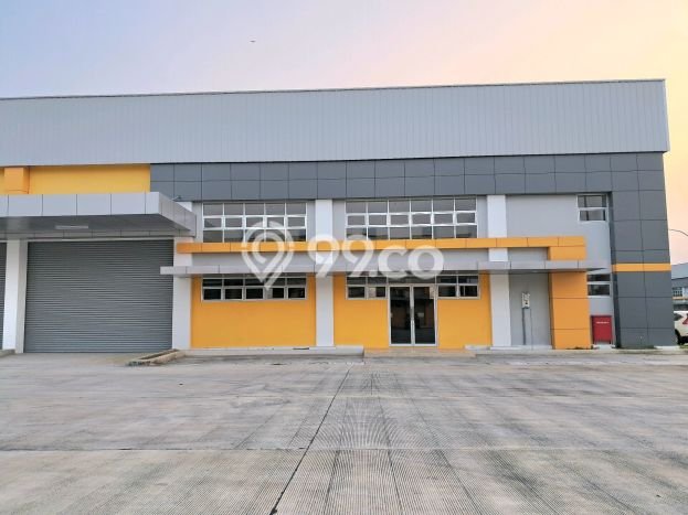 Gudang disewakan di Cikarang Timur Bekasi dengan luas bangunan 1200m2 Gudang disewakan di Cikarang Timur Bekasi dengan luas bangunan 1200m2