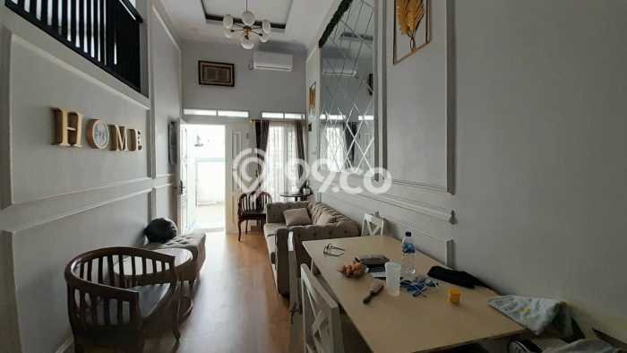 Rumah Modern Cantik 3 KT Bisa Langsung Pindah di Jagakarsa Rumah Modern Cantik 3 KT Bisa Langsung Pindah di Jagakarsa