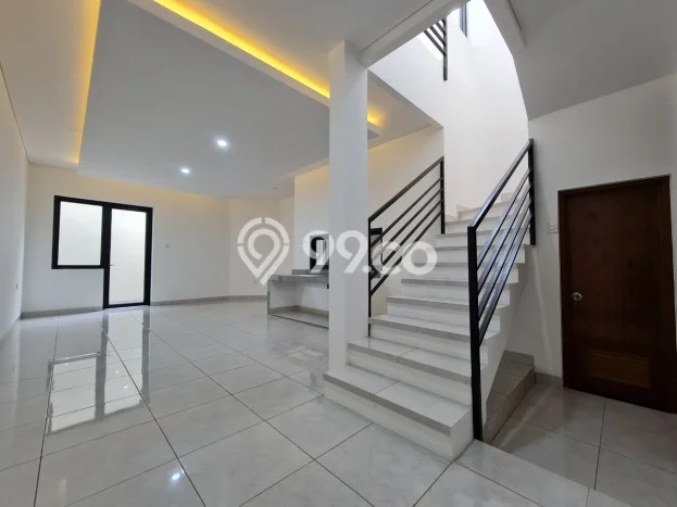 Hunian Mewah LB 180m2 Siap Huni Desain Elegan di Cipete, Jakarta Selatan Hunian Mewah LB 180m2 Siap Huni Desain Elegan di Cipete, Jakarta Selatan
