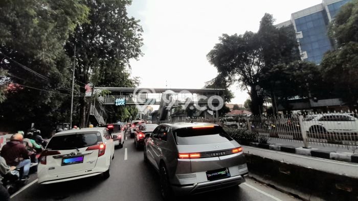 Lahan Strategis di Mampang Prapatan Dijual dengan Luas 5500m2 Lahan Strategis di Mampang Prapatan Dijual dengan Luas 5500m2