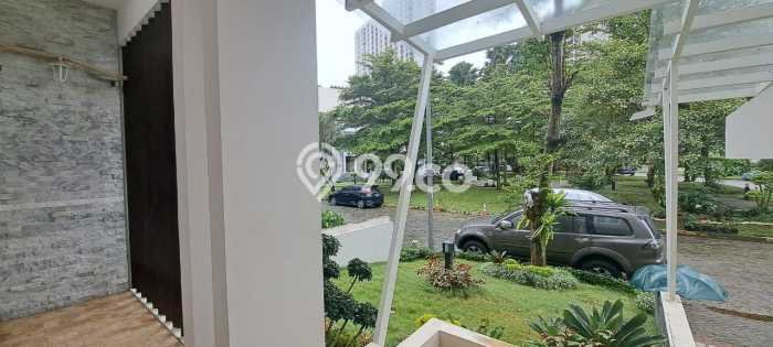 Rumah Mewah Dijual LT 168m2 di Cinere, Depok Rumah Mewah Dijual LT 168m2 di Cinere, Depok