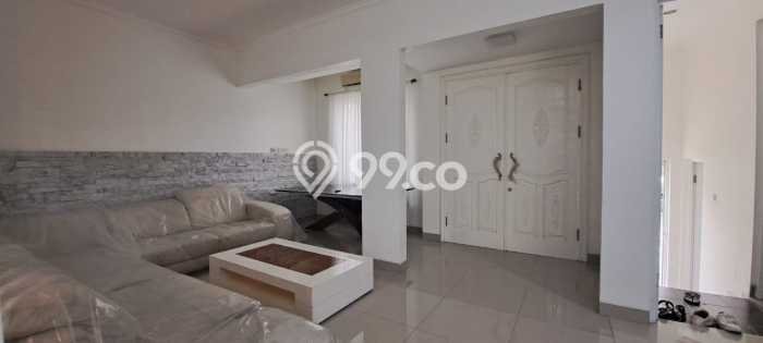 Rumah Mewah Dijual LT 168m2 di Cinere, Depok Rumah Mewah Dijual LT 168m2 di Cinere, Depok