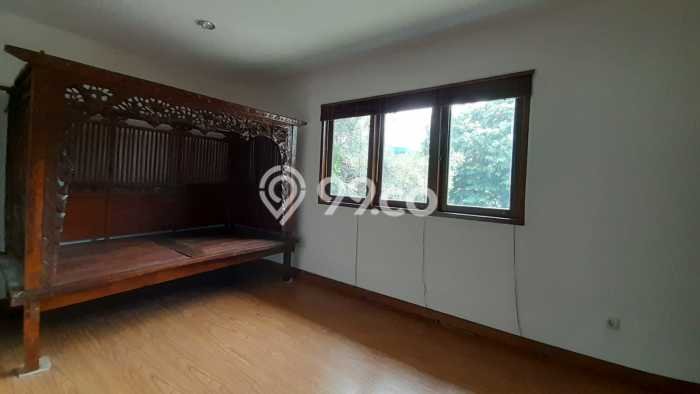 Sewa Rumah Murah di Kemang Jakarta Selatan Punya 4 KT Sewa Rumah Murah di Kemang Jakarta Selatan Punya 4 KT