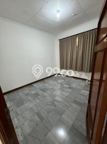 Rumah sewa siap huni 4 Kamar Tidur di Pejaten, Jakarta Selatan Rumah sewa siap huni 4 Kamar Tidur di Pejaten, Jakarta Selatan