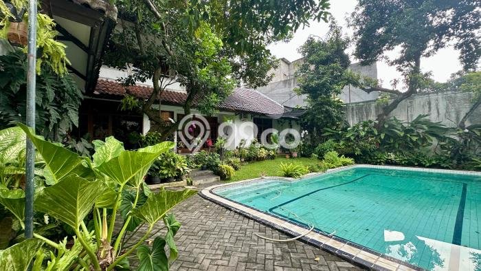 For Sale! Luxury House LT 1000m2 Desain Modern di Pejaten For Sale! Luxury House LT 1000m2 Desain Modern di Pejaten