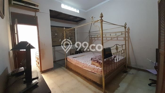 Rumah Mewah LB 180m2 Siap Pakai Desain Elegan di Pejaten, Jakarta Selatan Rumah Mewah LB 180m2 Siap Pakai Desain Elegan di Pejaten, Jakarta Selatan