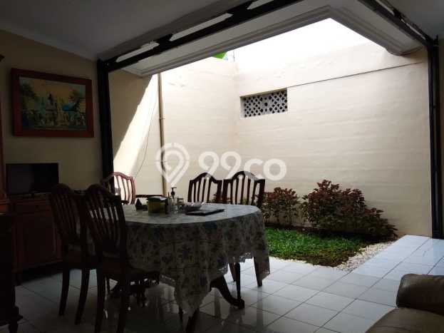 Dijual Rumah Luas Megah Dengan View Cantik di Cinere, Jakarta Selatan Dijual Rumah Luas Megah Dengan View Cantik di Cinere, Jakarta Selatan