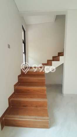 For Sale Rumah 4 Kamar Lokasi Ideal Nyaman dan Strategis di Cinere For Sale Rumah 4 Kamar Lokasi Ideal Nyaman dan Strategis di Cinere