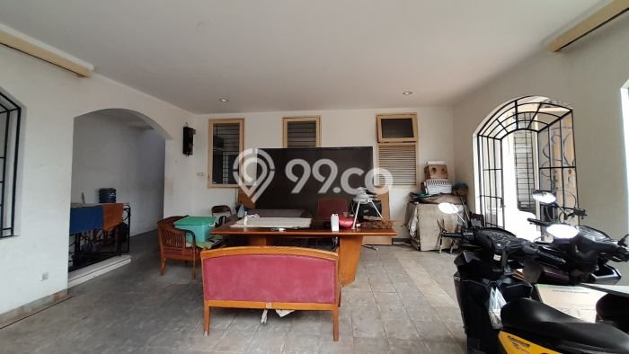 Rumah Elit LB 700m2 Siap Pakai Desain Elegan di Bambu Apus, Jakarta Timur Rumah Elit LB 700m2 Siap Pakai Desain Elegan di Bambu Apus, Jakarta Timur