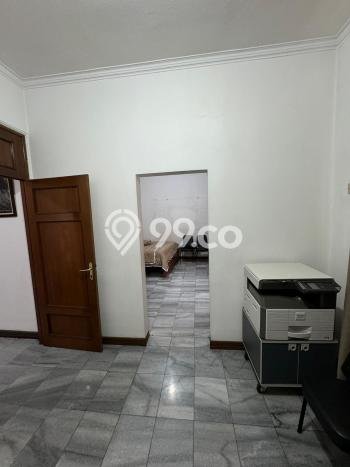 Rumah sewa siap huni 4 Kamar Tidur di Pejaten, Jakarta Selatan Rumah sewa siap huni 4 Kamar Tidur di Pejaten, Jakarta Selatan