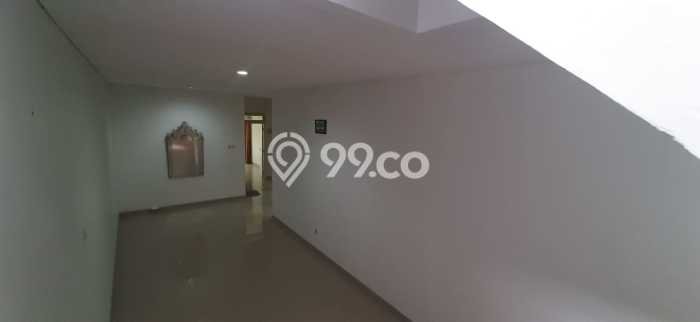 Rumah Elit Modern Tanpa Renovasi di Citra Grand Jakarta Timur Rumah Elit Modern Tanpa Renovasi di Citra Grand Jakarta Timur