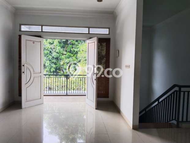 Jual Rumah Luas Megah Dengan View Eksklusif di Citra Grand, Jakarta Timur Jual Rumah Luas Megah Dengan View Eksklusif di Citra Grand, Jakarta Timur