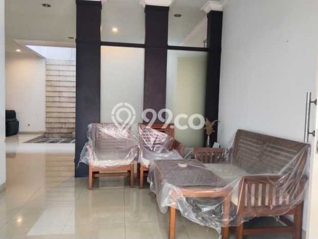 Jual Rumah Luas Megah Dengan View Eksklusif di Citra Grand, Jakarta Timur Jual Rumah Luas Megah Dengan View Eksklusif di Citra Grand, Jakarta Timur