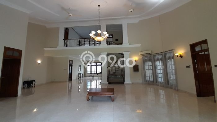 SPECIAL LISTING! Rumah area Pejaten, 5 KT, Akses Fasilitas, Luas 1200m² LB 600m² SPECIAL LISTING! Rumah area Pejaten, 5 KT, Akses Fasilitas, Luas 1200m² LB 600m²