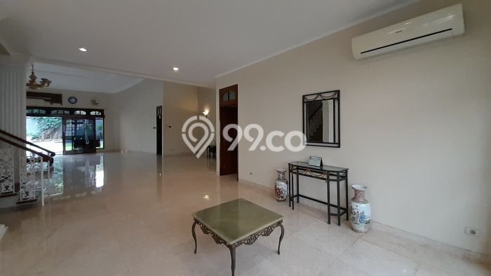 SPECIAL LISTING! Rumah area Pejaten, 5 KT, Akses Fasilitas, Luas 1200m² LB 600m² SPECIAL LISTING! Rumah area Pejaten, 5 KT, Akses Fasilitas, Luas 1200m² LB 600m²