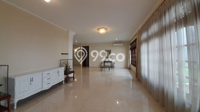 SPECIAL LISTING! Rumah area Pejaten, 5 KT, Akses Fasilitas, Luas 1200m² LB 600m² SPECIAL LISTING! Rumah area Pejaten, 5 KT, Akses Fasilitas, Luas 1200m² LB 600m²