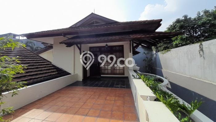 SPECIAL LISTING! Rumah area Pejaten, 5 KT, Akses Fasilitas, Luas 1200m² LB 600m² SPECIAL LISTING! Rumah area Pejaten, 5 KT, Akses Fasilitas, Luas 1200m² LB 600m²