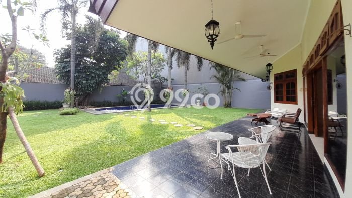 SPECIAL LISTING! Rumah area Pejaten, 5 KT, Akses Fasilitas, Luas 1200m² LB 600m² SPECIAL LISTING! Rumah area Pejaten, 5 KT, Akses Fasilitas, Luas 1200m² LB 600m²