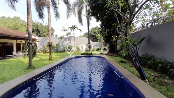 SPECIAL LISTING! Rumah area Pejaten, 5 KT, Akses Fasilitas, Luas 1200m² LB 600m² SPECIAL LISTING! Rumah area Pejaten, 5 KT, Akses Fasilitas, Luas 1200m² LB 600m²