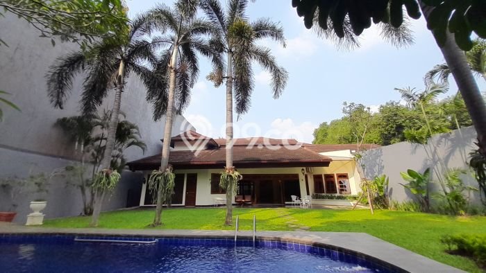 SPECIAL LISTING! Rumah area Pejaten, 5 KT, Akses Fasilitas, Luas 1200m² LB 600m² SPECIAL LISTING! Rumah area Pejaten, 5 KT, Akses Fasilitas, Luas 1200m² LB 600m²