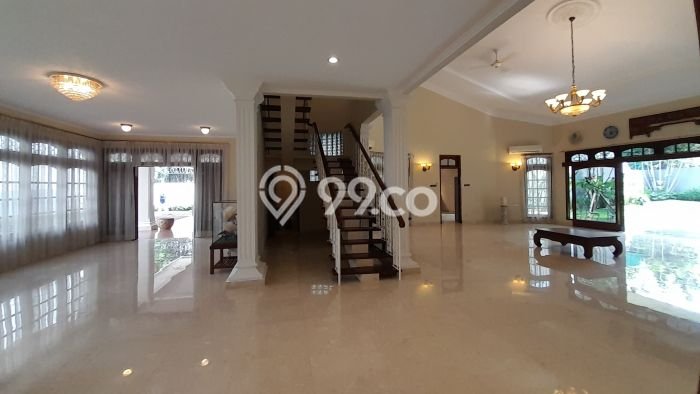 SPECIAL LISTING! Rumah area Pejaten, 5 KT, Akses Fasilitas, Luas 1200m² LB 600m² SPECIAL LISTING! Rumah area Pejaten, 5 KT, Akses Fasilitas, Luas 1200m² LB 600m²